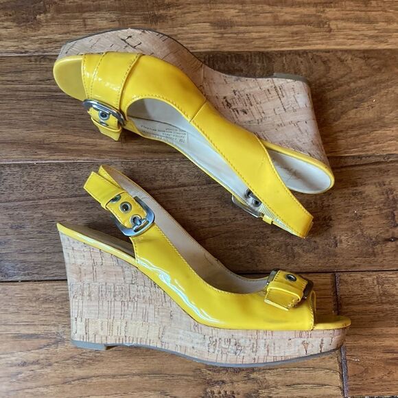 FRANCO Sarto Artist's Collection Carnival Wedge Sandals Yellow Patent Leather 7 - Picture 1 of 11